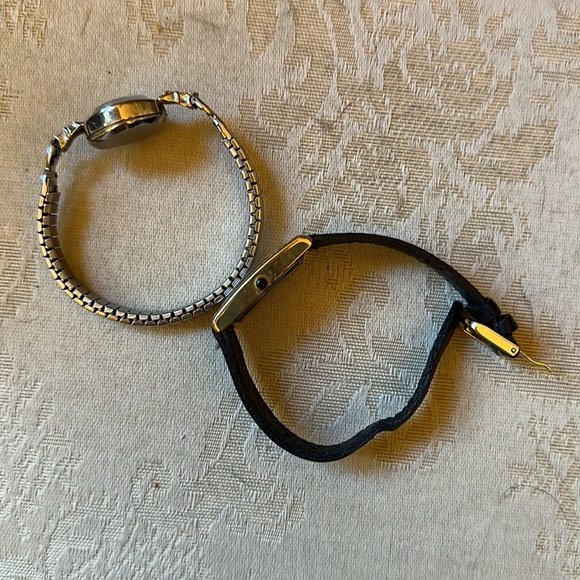 Set of women’s vintage watches, Sharp and Timex - Picture 5 of 14